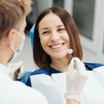 Które zabiegi dentystyczne dla dorosłych są refundowane przez NFZ?