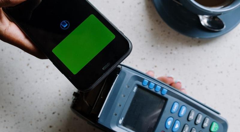 Jak zadbać o swoje stopy? – Prawidłowe wykonanie pedicure krok po kroku